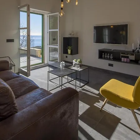 Holiday home 2m Makarska