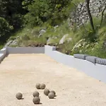 2m Vikendica