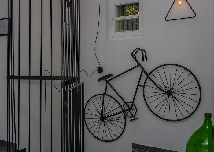 2m Макарська